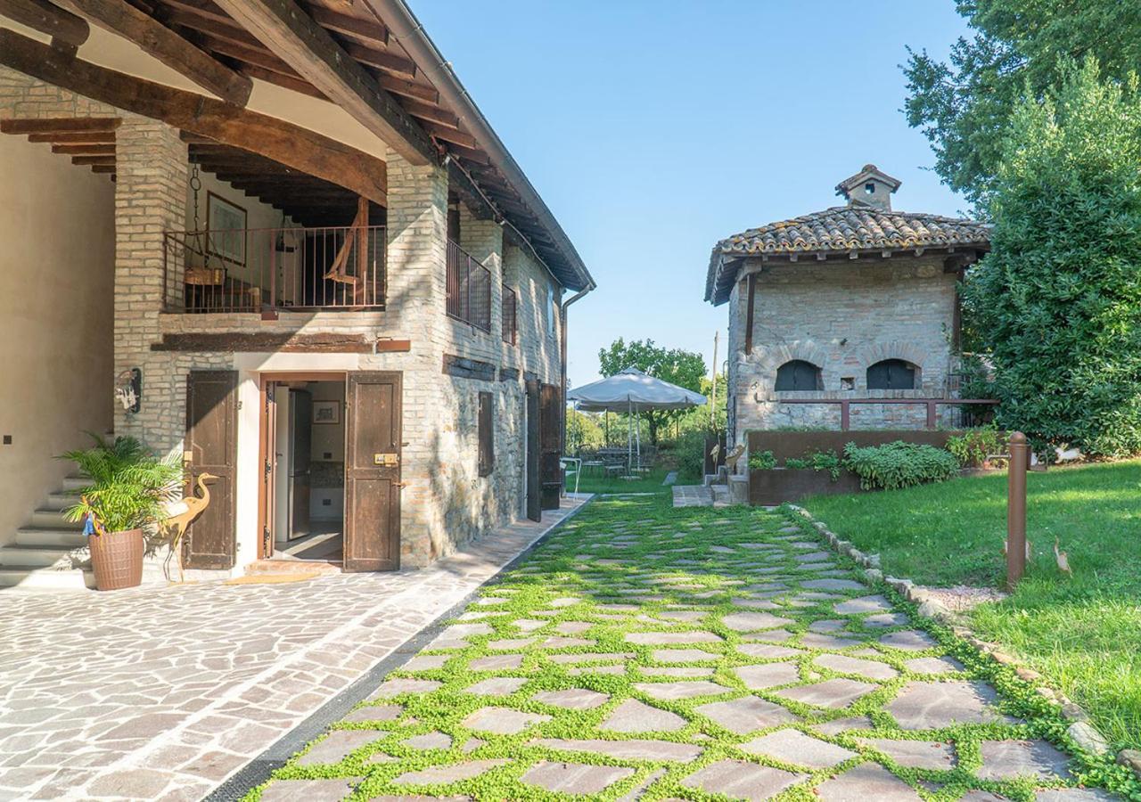 Casale Gambini Lägenhet Quattro Castella Exteriör bild